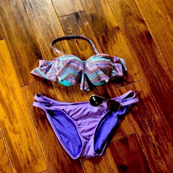Super cute Xhiliration L/XL Bikini - Picture 1 of 9